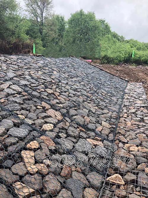 鍍鋅格賓網(wǎng)價(jià)格、規(guī)格、生產(chǎn)廠家15028765076 鍍鋅格賓網(wǎng)價(jià)格、規(guī)格、生產(chǎn)廠家15028765076